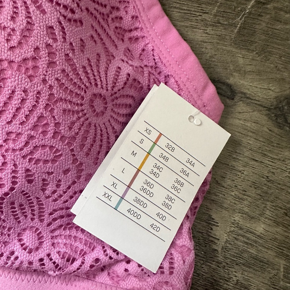 Pink bra - Picture 2 of 3